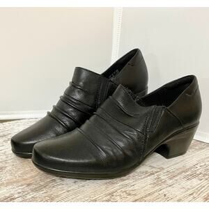 Clarks Women’s Slip On Emily Cove Bootie